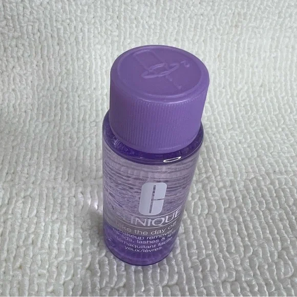 🎁Pick 5 for $25🎁 Clinique Take The Day Off Cleansing Oil Makeup Remover mini - Picture 2 of 8